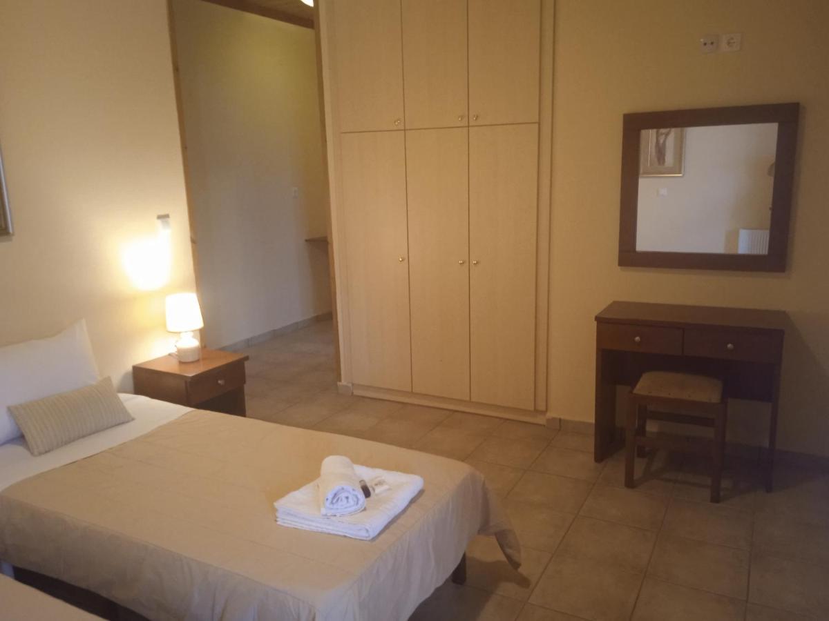 Thiamis Guesthouse Doliana Exterior foto